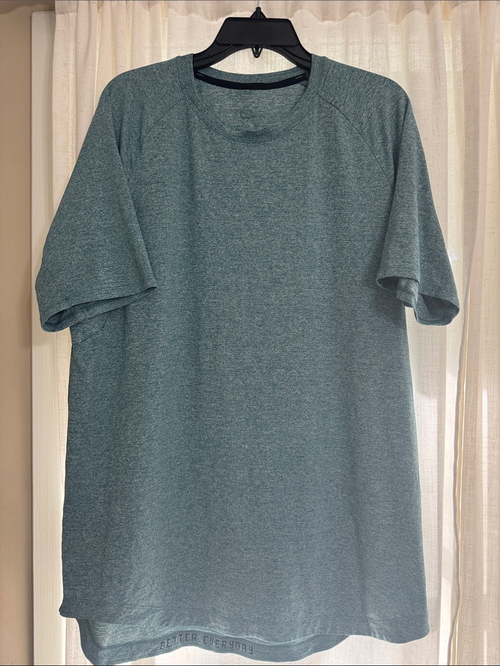 lululemon athletica Men's Green Short-Sleeve Performance Tee